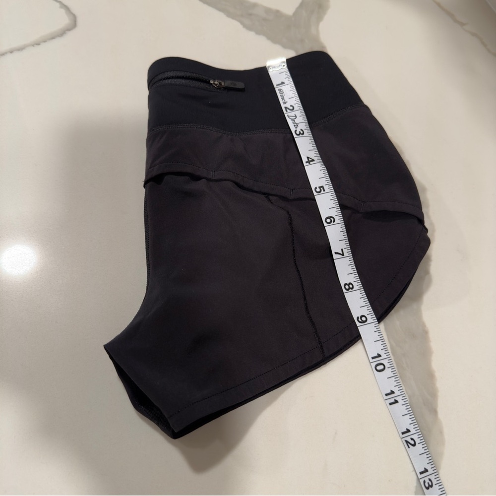 Lululemon Women's Speed Short 4-way Stretch 2.5" Color Black Size 2 - Picture 7 of 9